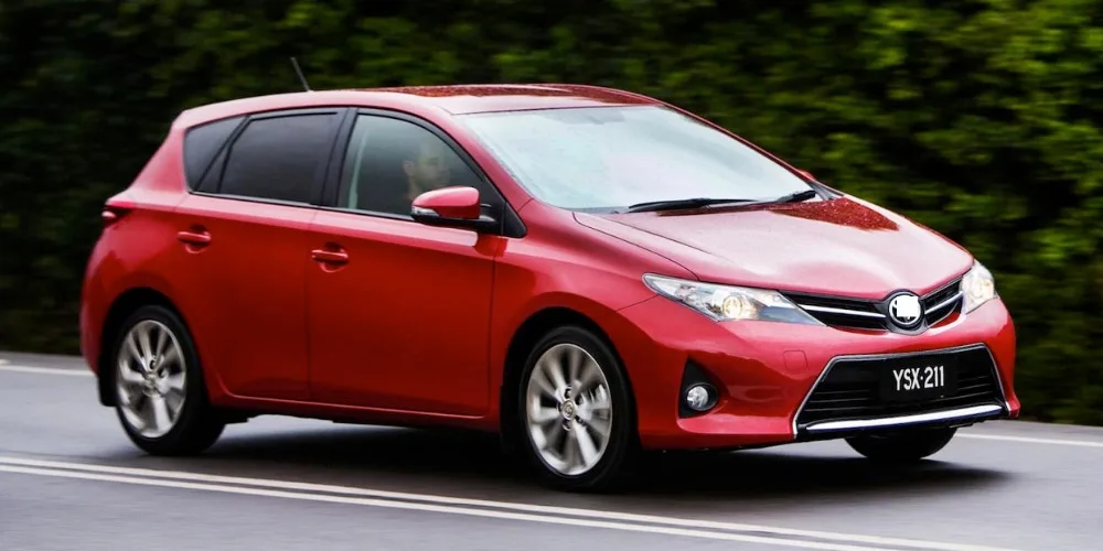 2013-Toyota-Corolla-122