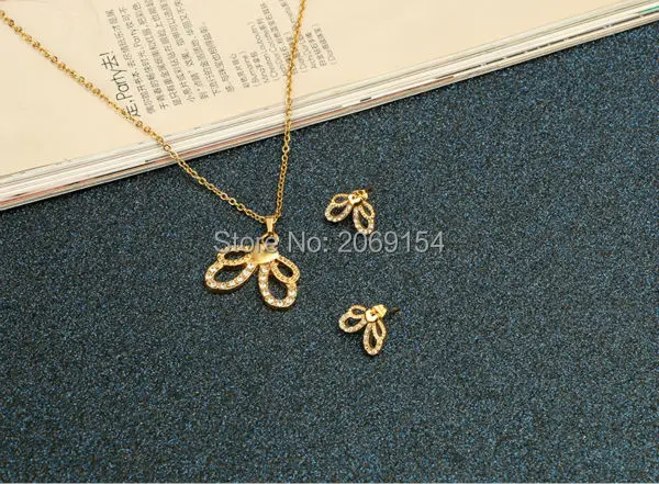 Fashion Gold Necklace Earring For Women Charm Jewelry Sets For Party Stainless Steel Choker Necklace Beautiful Pendant