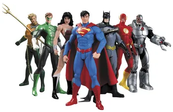 

Huong Anime Figure 17 cm Superheroes Batman Green Lantern Flash Superman Wonder Woman PVC Action Figures Kids Toys Dolls Model