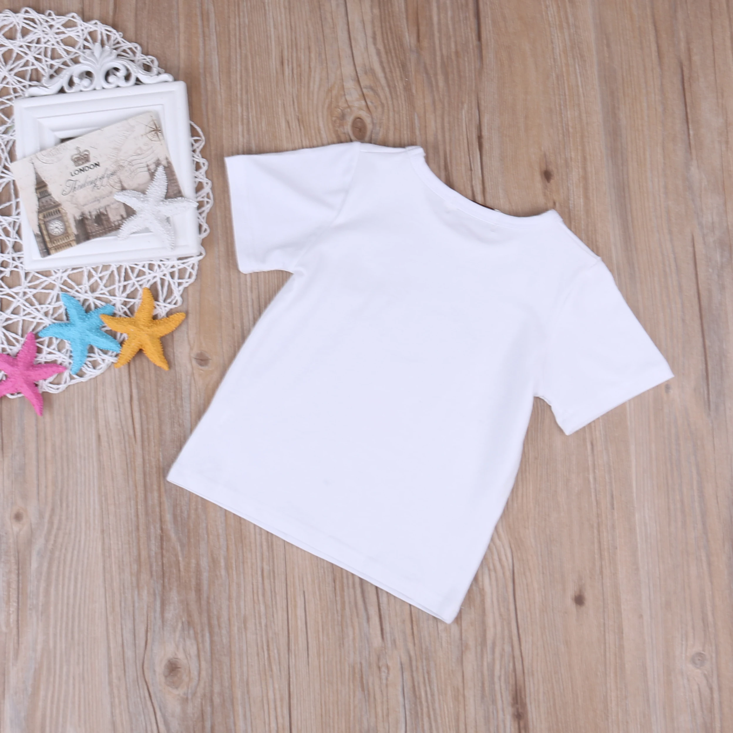 Одинаковые комплекты для семьи; футболка с короткими рукавами для мамы и дочки; топы с принтом ресниц и губ; хлопковые модные белые футболки; одежда