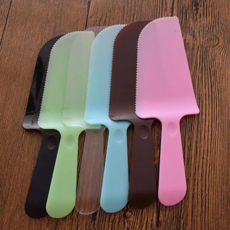 2pcs Plastic Sliced Birthday Cake Cutter One time Matte