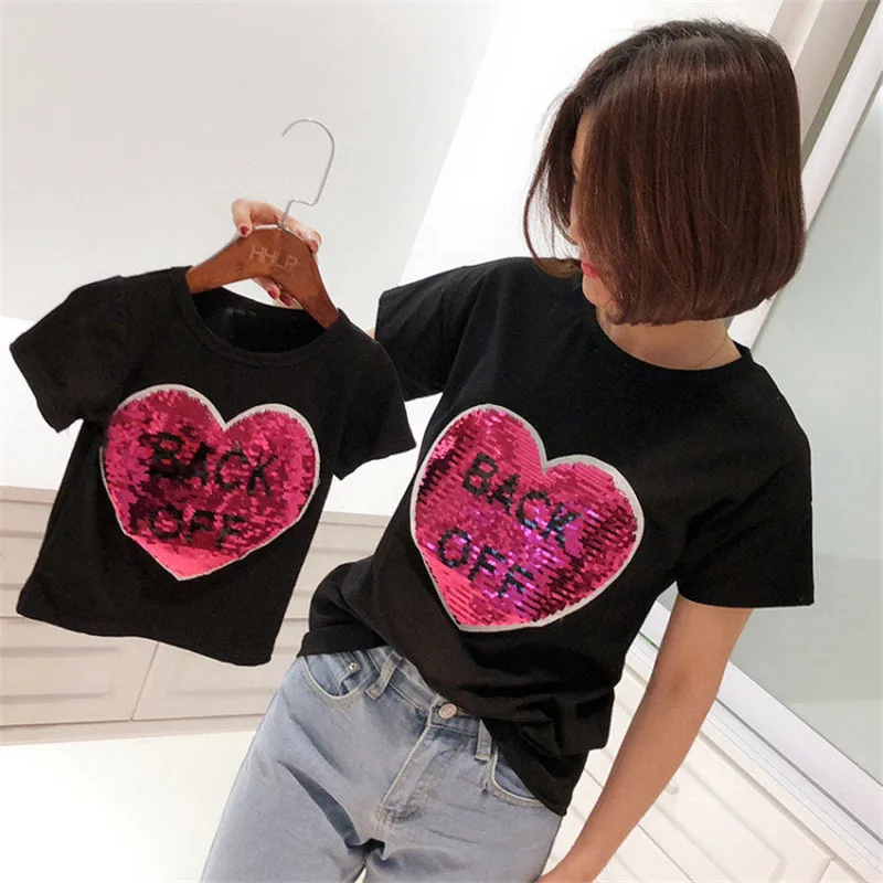 

Mother Daughter Tshirt Summer Sequin Heart Design Cotton Tops Family Matching Outfits Women Back Off T Shirts H0404