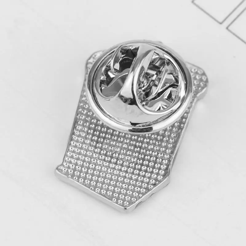 Fashion Doctor Who Brooch Pins Houses Tardis Enamel Pin Alloy Metal Shield Brooches Women Men Badges Jewelry Chrismas Gifts