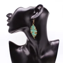 E104 fashion retro Rhinestone Earrings Jewelry exaggerated small mixed batch luxury Blue Crystal Earrings silver jewelry inlaid natural blue earrings shine all match earrings fashion temperament section mixed batch