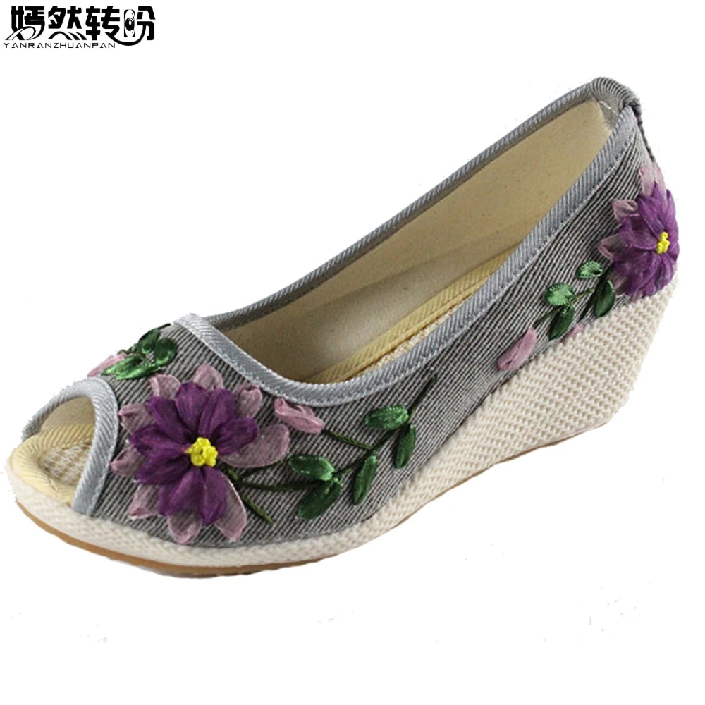 

Vintage Women Pumps Floral Embroidery Linen Shoes Retro Cloth Canvas Peep Toe Dance Wedges Heel Single Sandals