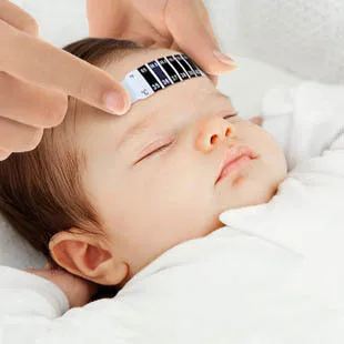 

1 Pcs Forehead Head Strip Thermometer Fever Body Baby Child Kid Adult Check Test Temperature Monitoring Safe Non-Toxic 35-40 C