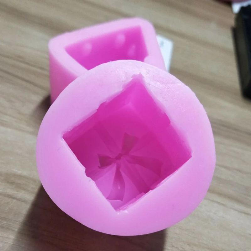 

Wax DIY Tool Craft 5.8*5.8*4.3cm Handmade Soap Silicone Mold Biscuit Baking Decoration Gift box Pink Chocolate