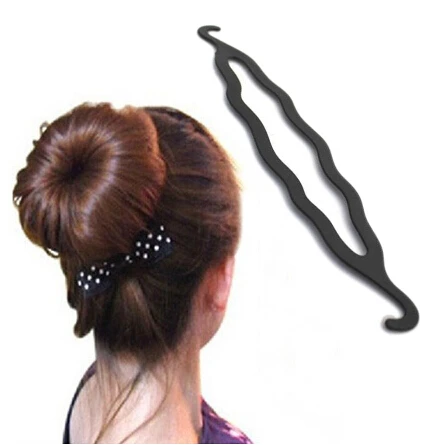 

Black hook type clips Magic Hair Plate Donut Bun Maker Former Twist Tool Hair Styling