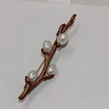 2018 nuevo broche de abrigo retro de pintura marrón perlas artificiales ciruela