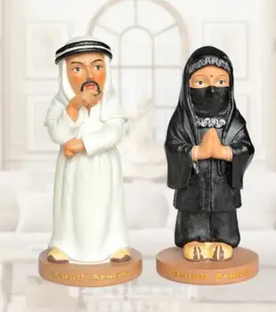 

traditional costume in Saudi Arabia Hawaiian grass skirt dress figurines of exotic displays 1 pair traditional Mexican men women