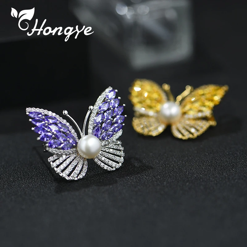 

2019 Fashion Hollow Butterfly Brooch Pins Natural Freshwater Pearl Wedding Zircon Insect Brooch Bouquet 24k Gold Scarf Pin