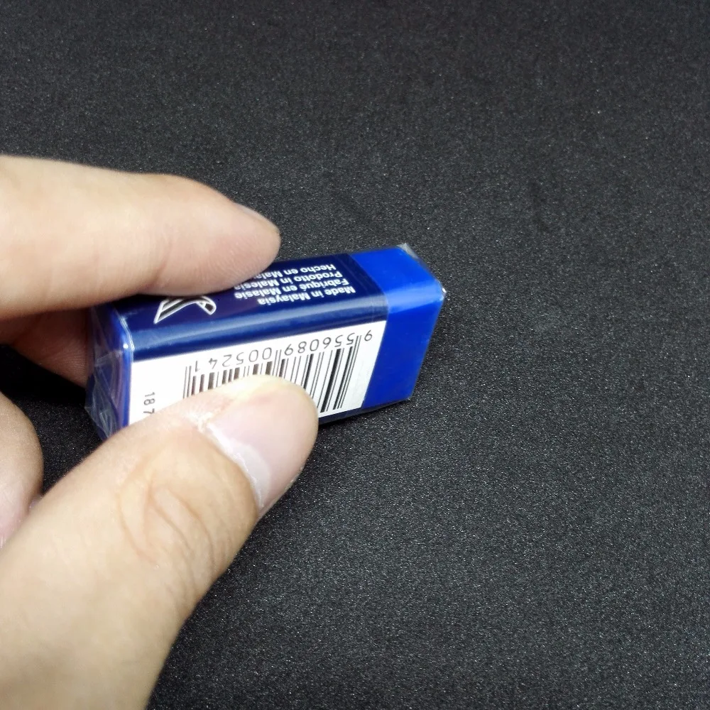 Blue Eraser Specially Formulated For Art &Graphic Use; Colour pencil