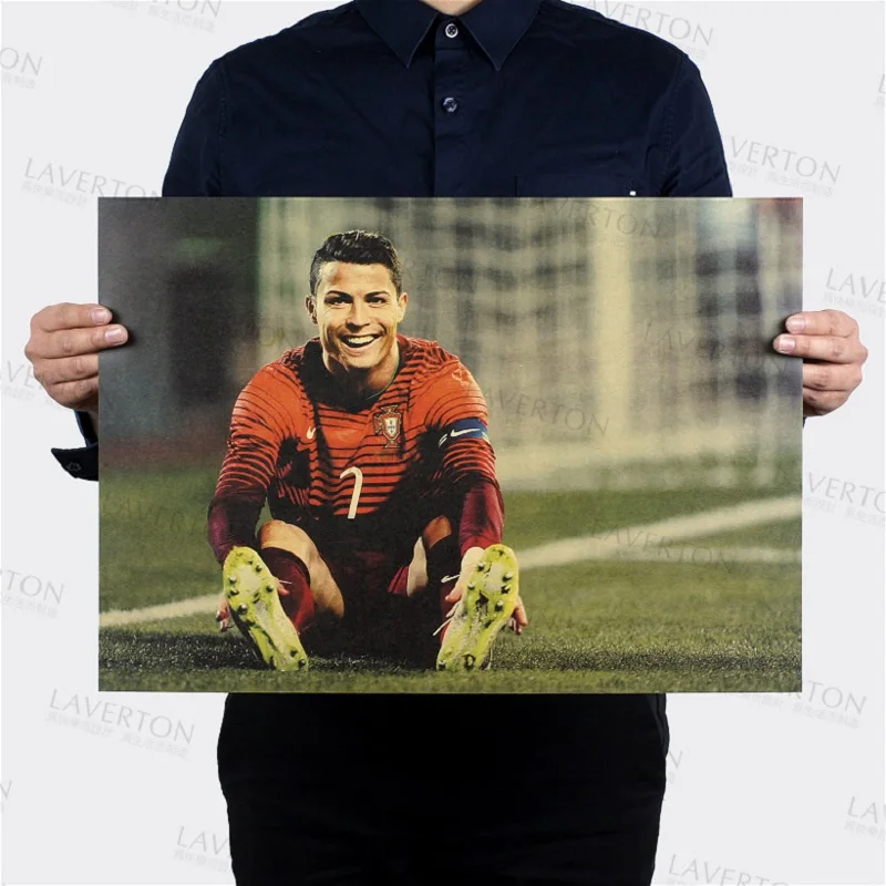 

Free shipping,Cristiano Ronaldo B/ soccer star / kraft paper / Cafe / bar poster/ Retro Poster/decorative painting 51x35.5cm