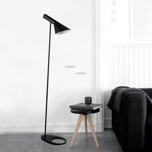 Простой нордический металлический торшер, стоящая лампа для спальни, стоячие лампы AJ, светодиодный светильник, украшение, прикроватные торшеры