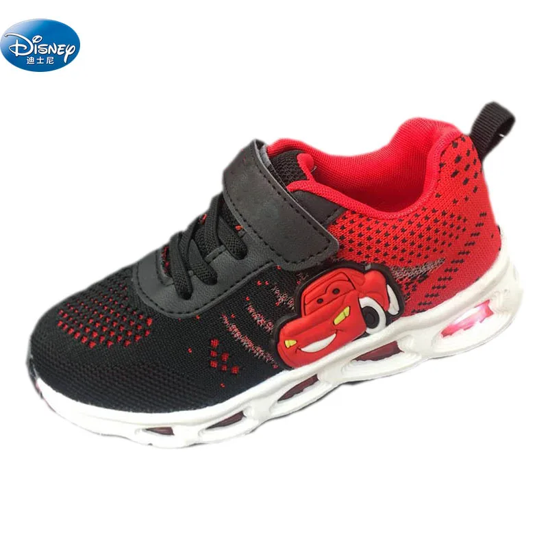 Koop Cars zachte Casual Schoenen Lente zomer lichten flash LED Disney jongens cartoon school student Sneaker Europa size 26 31