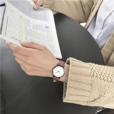 

Korean fashion trend watch female student Korean version of the simple retro atmosphere male watch couple watch pair high qualit