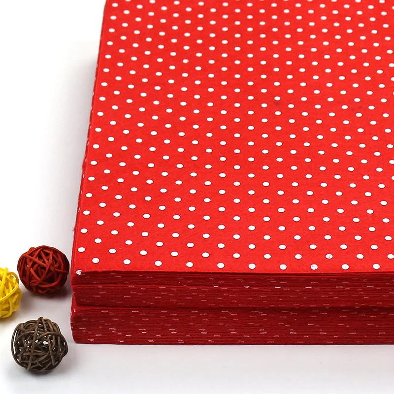 

Solid Color Red Printed Felt 1mm Thick 100% Polyester Dot Printed Felt Fabric DIY Non-woven Handmade Craft Home Decor Supplies