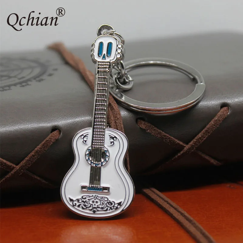 

Popular Anime COCO1 Hero's Violin Model Metal Keychain And Bag Pendant Jewelry Keyring Beautiful Gift