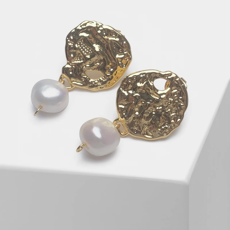 

Amorita boutique Stylishirregular hollows pearl drop earrings