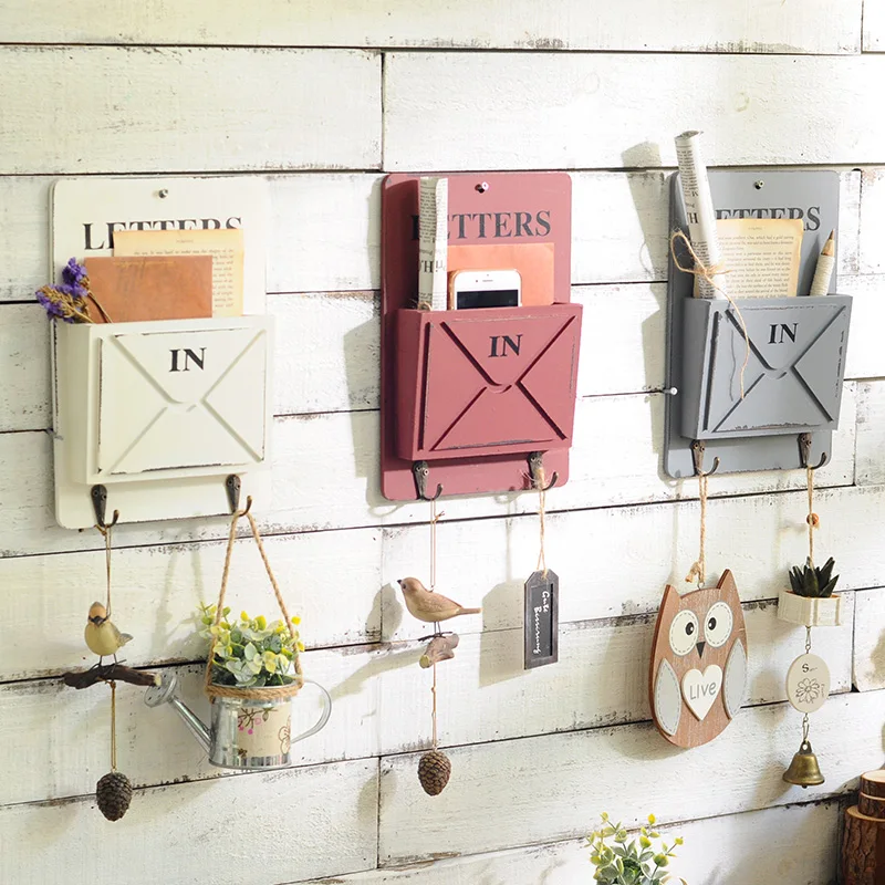 

The wall hanging on the wall decor creative American retro coffee shop clothing shop wall wall hanging hook