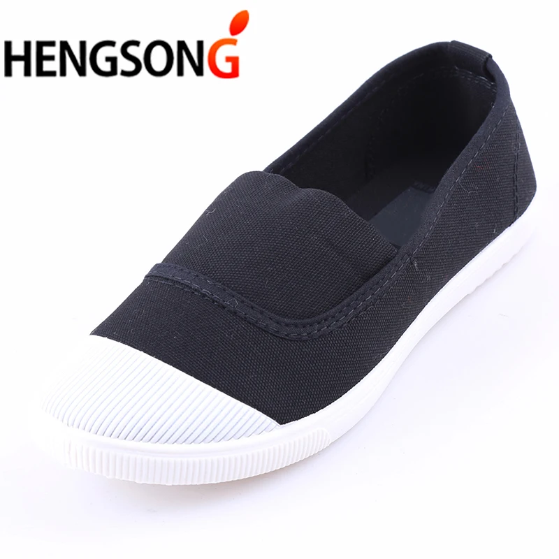 comfortable white canvas shoes