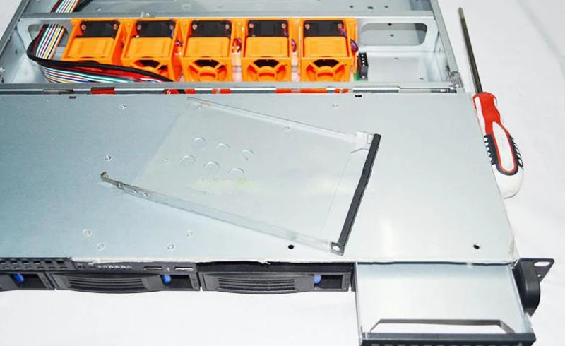 1U1404 4 Hard Disk Hot Plug Chassis 1U Rack Type
