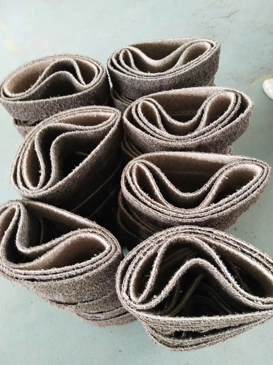 

4pcs 75*533mm Non-woven BBL Nylon Stretch-proof Abrasive Sanding Belt for stainless steel wood polishing deburring