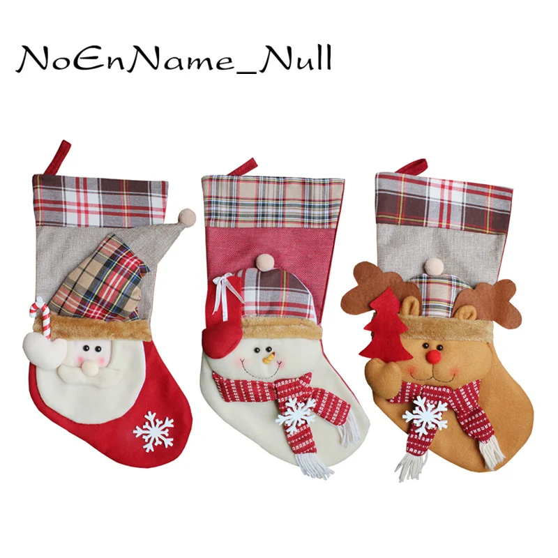 новогодние аксессуары одежды. рождественские аксессуары. держатели столовых приборов в виде одежды санта клауса. аксессуары санта. новогодние декоративные игрушки.