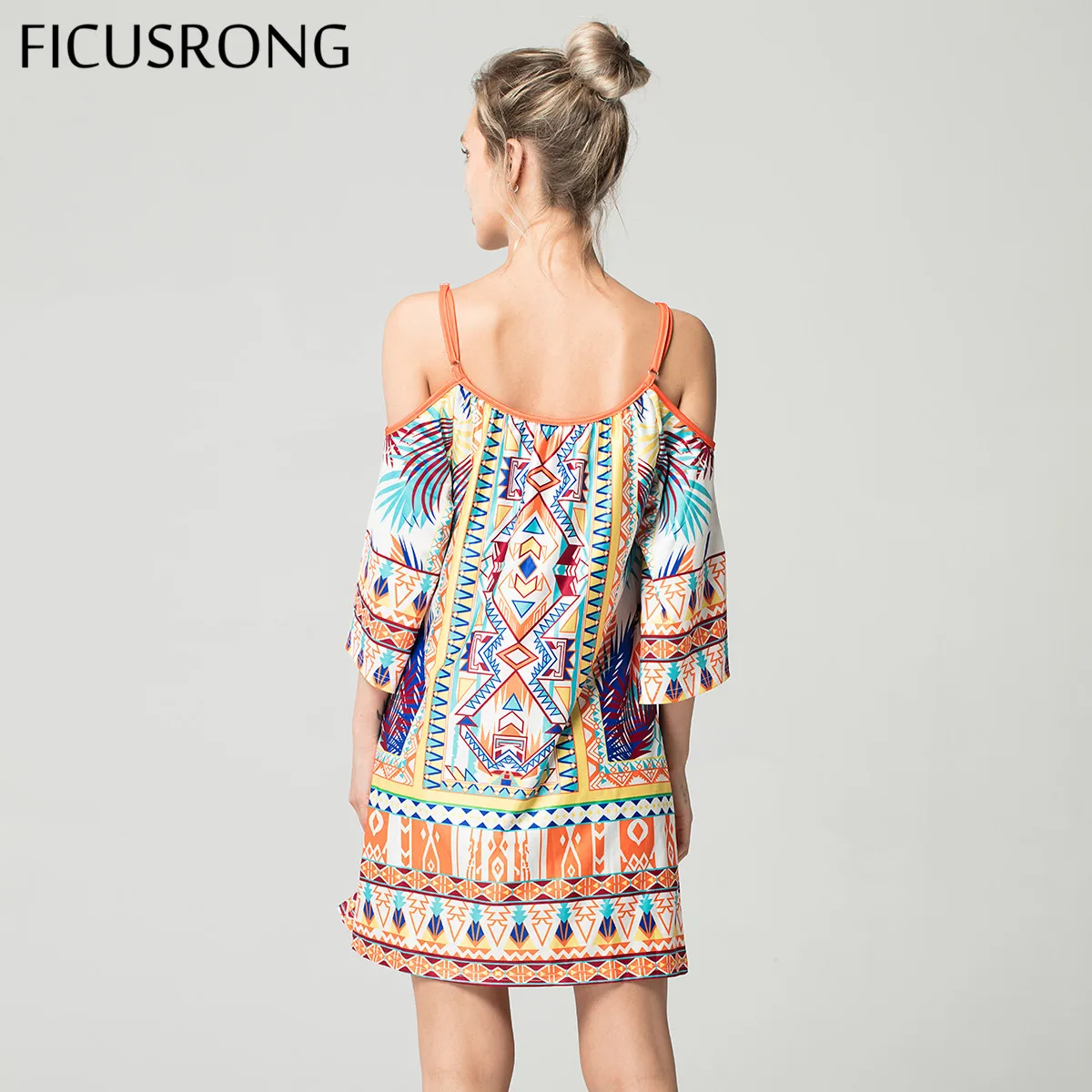 Женское пляжное платье на бретельках Boho Style свободное винтажное из молочного