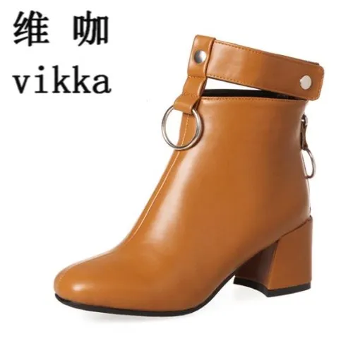 

vikka hot 2017 Female Fashion Zip Motorcycle Boots Retro Martin boots Ladies pointe Toe Metal rings zip shoes ankle boots 33-43