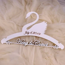 1 шт. Лебедь деревянная Свадебная невеста жених Обручальная вешалка для свадебного платья подарки сувенир на заказ вешалка с именем подарок