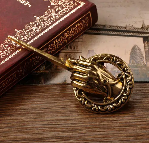 1pc Hot Sale Inspired Alloy Pin Brooch Bronze for Game of Thrones Vintage Pewter Bronze Hand of the King Brooch Pin Unisex