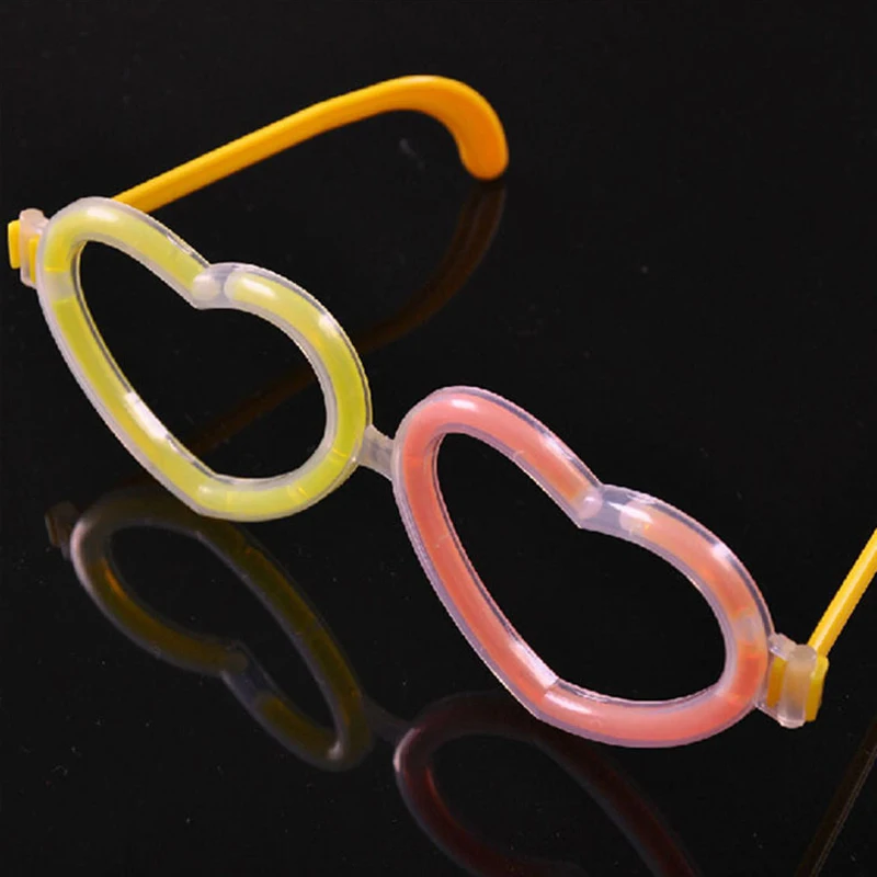 

2018 New Led Clothes Stick Glasses Light Heart Shaped Christmas Decoration Celebration Festivity Ceremony Party
