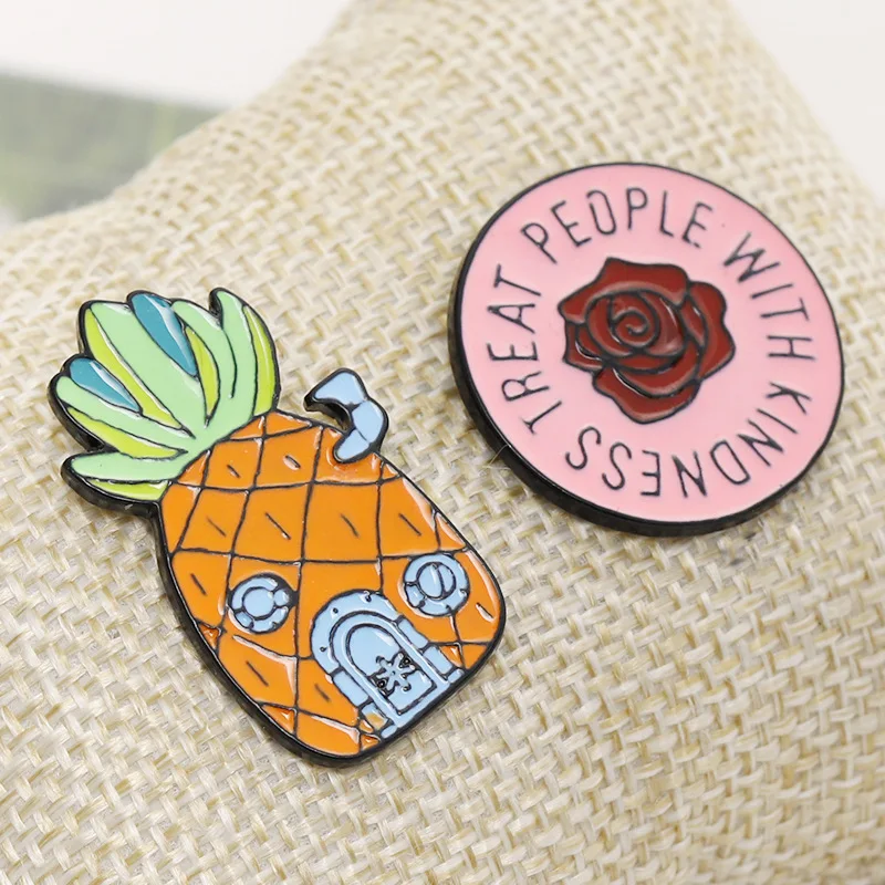 

Cartoon Fruit Pineapple Female Brooches Rose Collar Pin Backpack Coat Badge for Women Kids Metal Alloy Jewelry Enamel Pins Gift