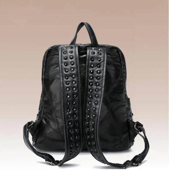 В стиле панк натуральная кожа овчины женская рюкзак с заклепками; повседневная школьная сумка-рюкзак черный цвет