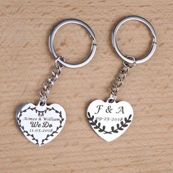 

12PC Custom Sweet Love in Heart Candy Tag Personalized Name Date Engrave Keychain Flora Wedding Party Souvenirs Guest Gift Favor