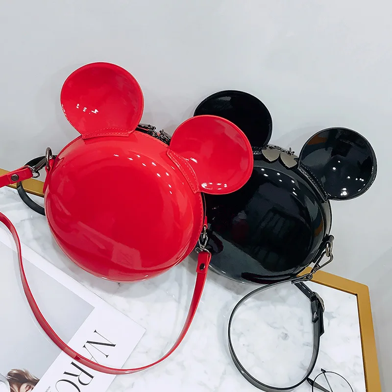 

2018 four seasons new chic personality Mickey simple handbags fashion wild shoulder slung Mickey chain bag PU leather glossy