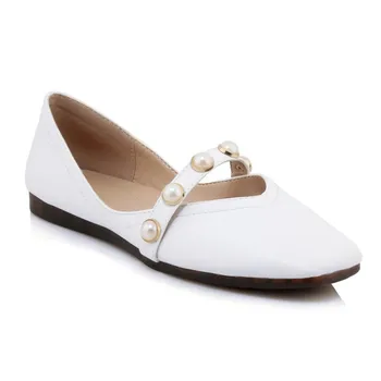 

In the spring of 2018 the new fashion square size 30 to 44 students leisure shoes with 1230 yards