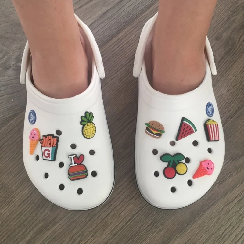 1pc PVC Cars Logo Shoe Charms Shoe accessories Shoe decoration Shoe Buckles Accessories Fit Bands Bracelets Croc JIBZ G503