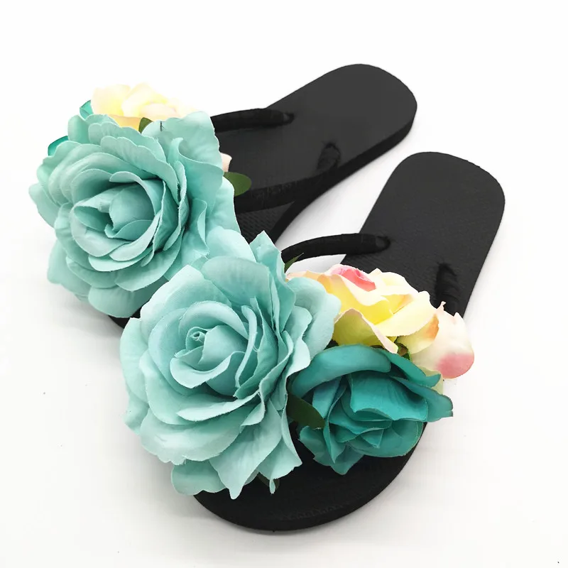 HAHAFLOWER/Модные Черные тапочки с мягкой подошвой; женские Вьетнамки с розами; пляжная обувь на плоской подошве для девочек;