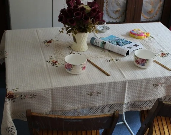 Taplak meja, Cina buatan tangan sulam pita taplak meja