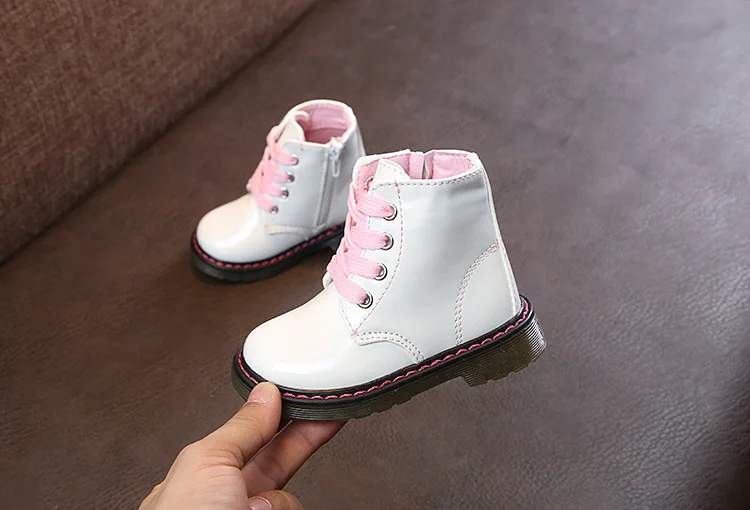 Размеры 21-30; детская обувь; зимние Бархатные ботинки для маленьких девочек; повседневные ботильоны из искусственной кожи для мальчиков; Детские мотоциклетные ботинки