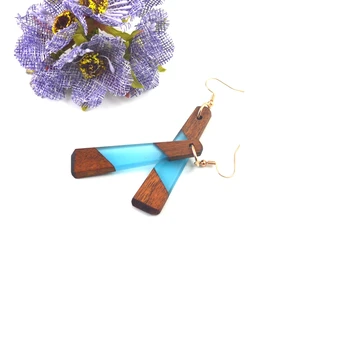 Leanzni Features natural wood – grained wood resin earrings, blue fashion jewelry, gifts wholesale.