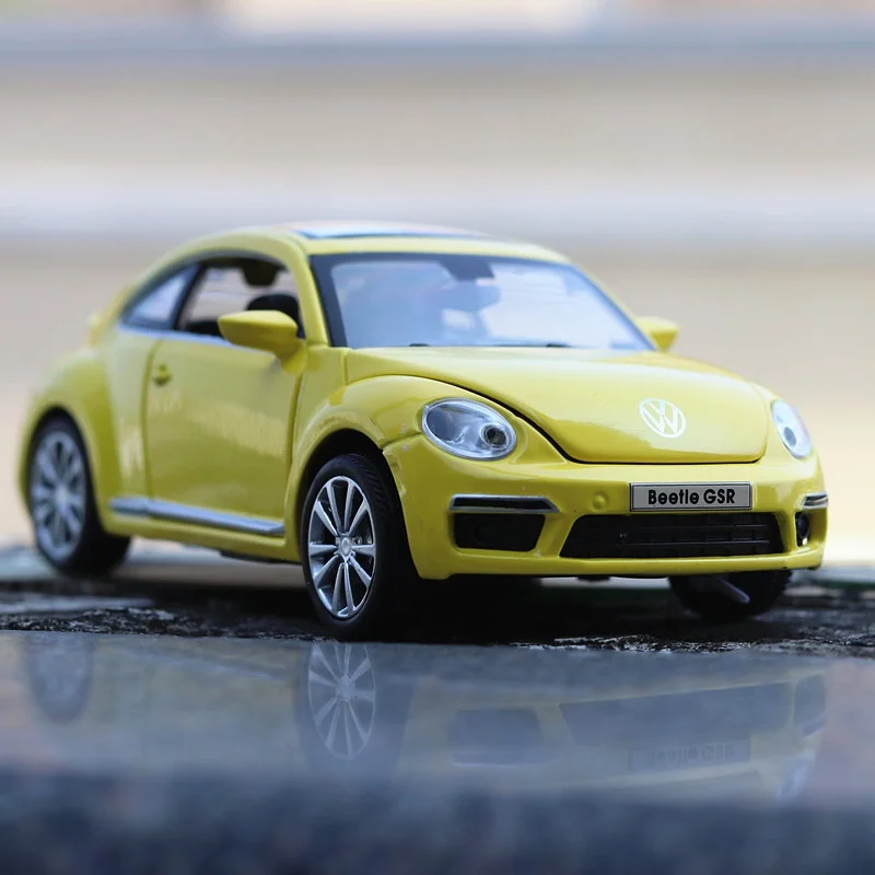 1/32 масштаб VW Beetle литая под давлением модель автомобиля из сплава со звуком и светом игрушки подарки для детей