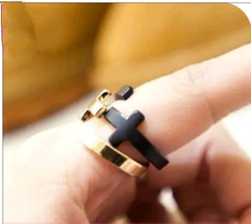 

OMH wholesale 6.75 17 mm in Europe and the tide Vintage punk cross alloy ring for women JZ22