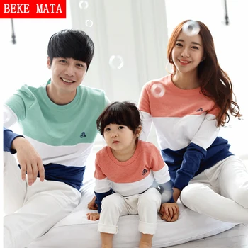 

Beke Mata Family Look Winter 2016 Striped Matching Mother Daughter Clothes Family Matching Clothing Father Son T-shirts Sets