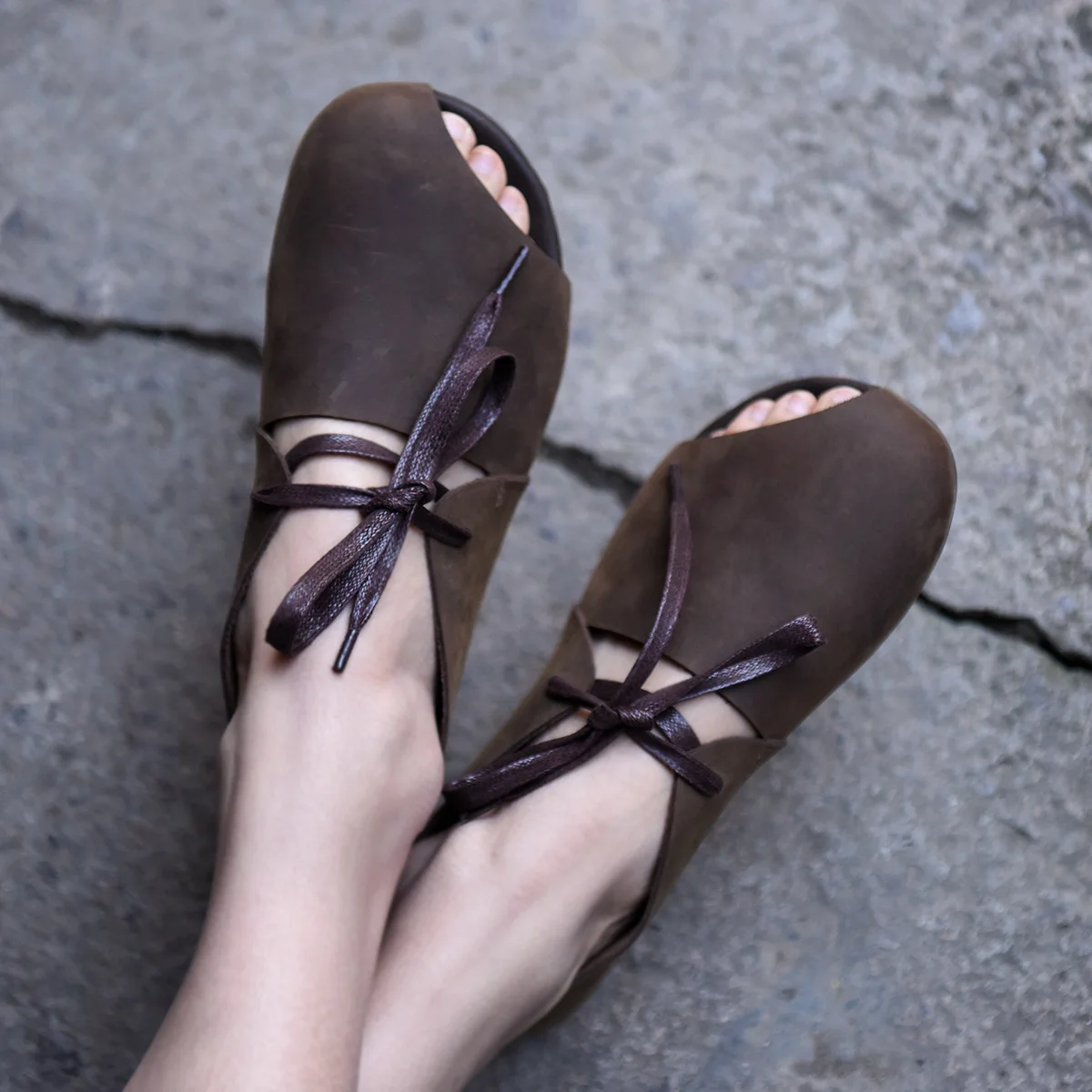 

Artmu Original Retro Flat Sole Peep Toe Women Shoes Genuine Leather Comfortable Soft Soles Handmade Flats Cross-tie A118-29