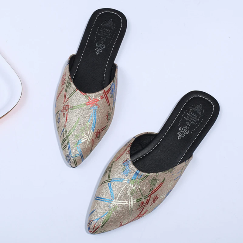 

Plus Size 41 Retro Print Flower Chinese Slippers Women Mules Shoes Woman Pointed Toe Low Heel Sandals Summer Ladies buty damskie