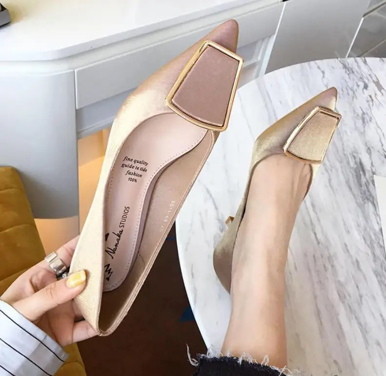 

The new pointy, stylish all-in-one metallic button stiletto for spring and fall 2019