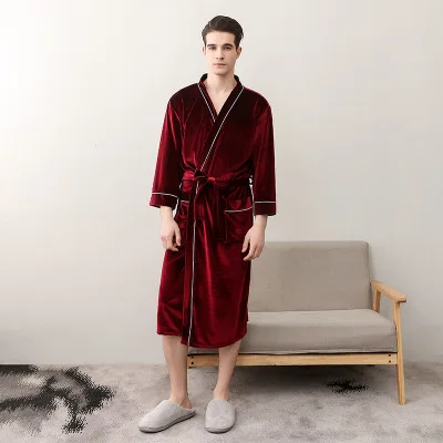 Новые бархатные халаты для женщин и мужчин, Осенние Роскошные парные халаты размера плюс, одежда для сна, кимоно, халат для невесты и подружки невесты - Цвет: wine red man